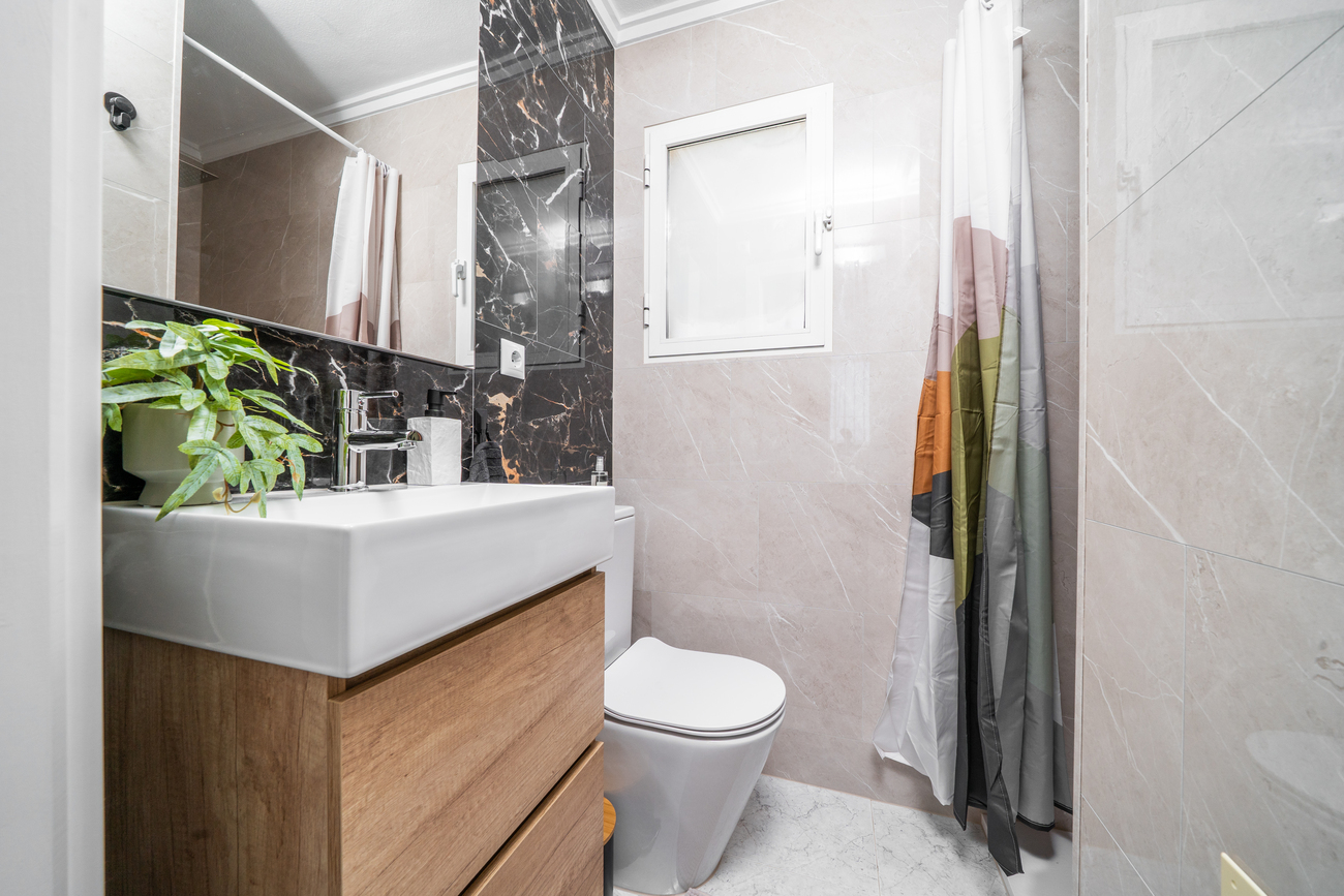 For sale - 4 Bedroom 2 Bathroom Town House in Playa Flamenca - Los Almendros - La Florida  - Alicante