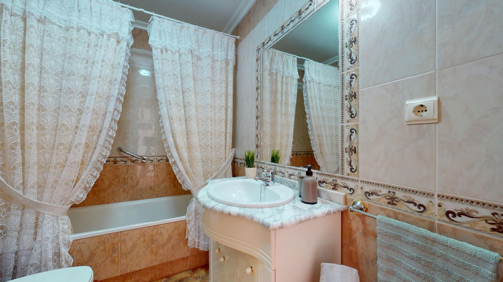 For sale - 2 Bedroom 1 Bathroom Top Floor apartment in Los Alcazares - , Los Alcazares, Murcia, Spain - Murcia