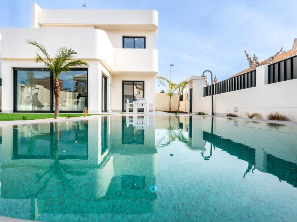 3 Bedroom 3 Bathroom Villa in Torre Pacheco