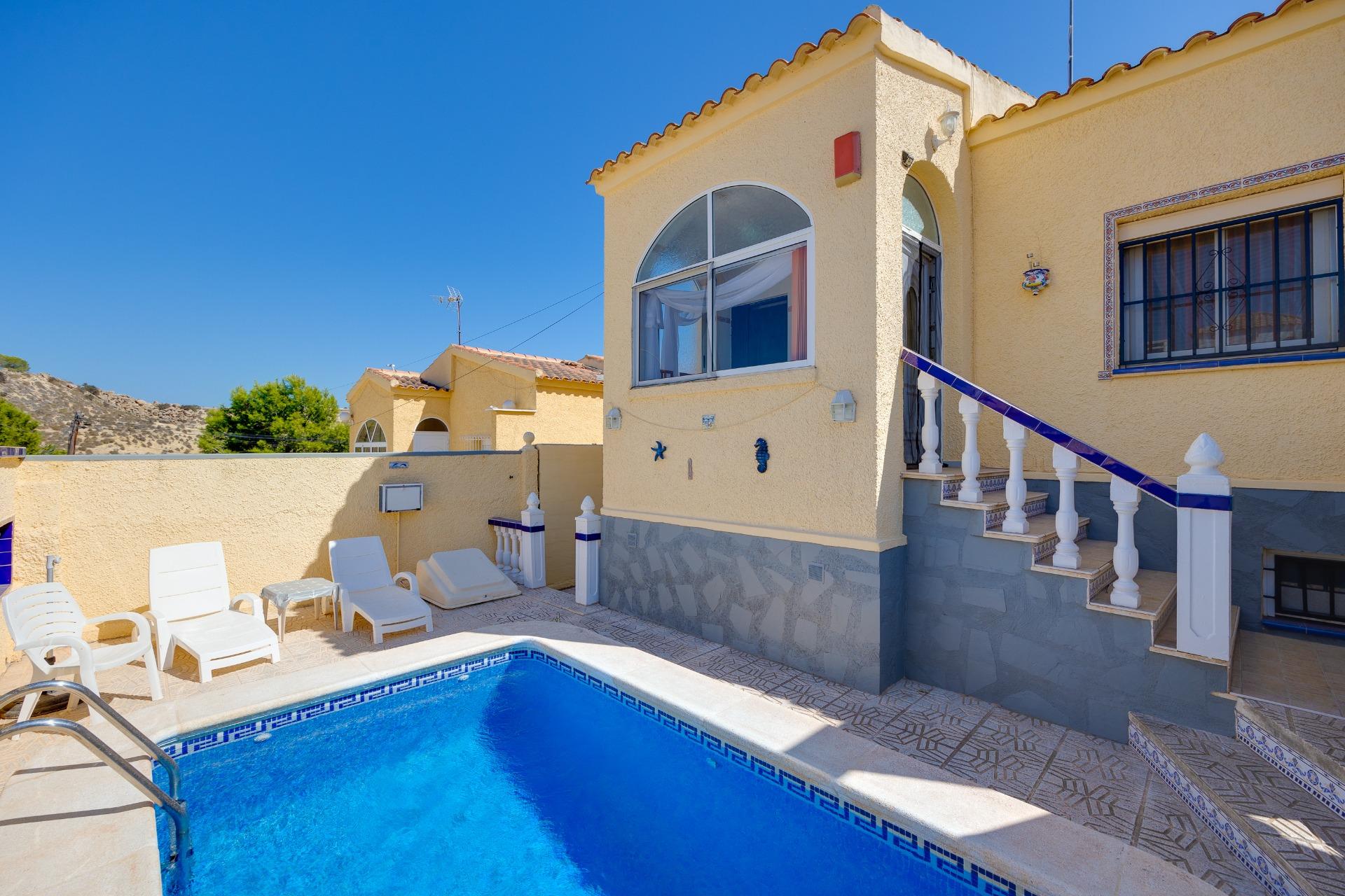 For sale - 3 Bedroom 2 Bathroom Villa in San Fulgencio - La Marina  - Alicante