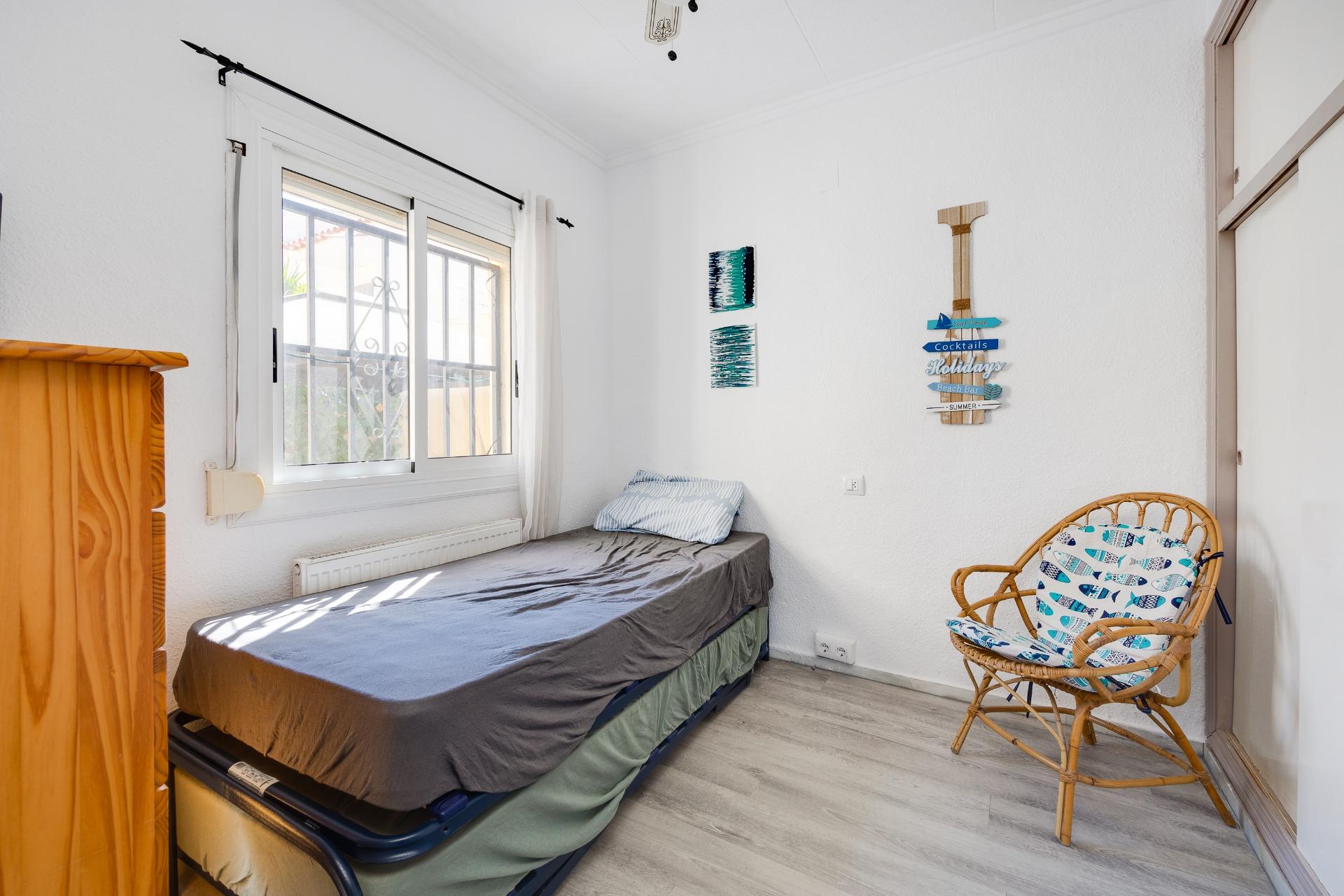 For sale - 3 Bedroom 2 Bathroom Villa in San Fulgencio - La Marina  - Alicante