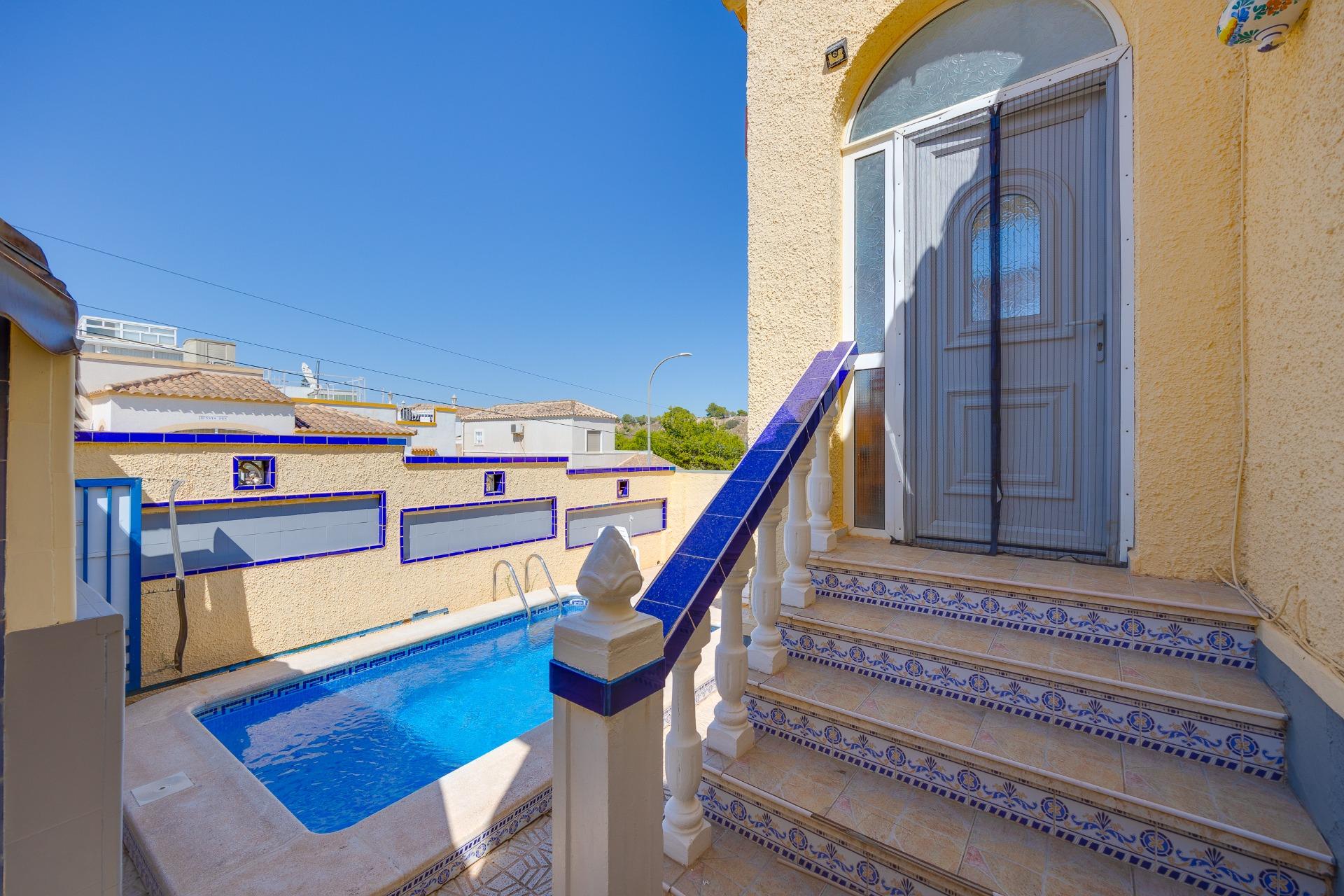 For sale - 3 Bedroom 2 Bathroom Villa in San Fulgencio - La Marina  - Alicante
