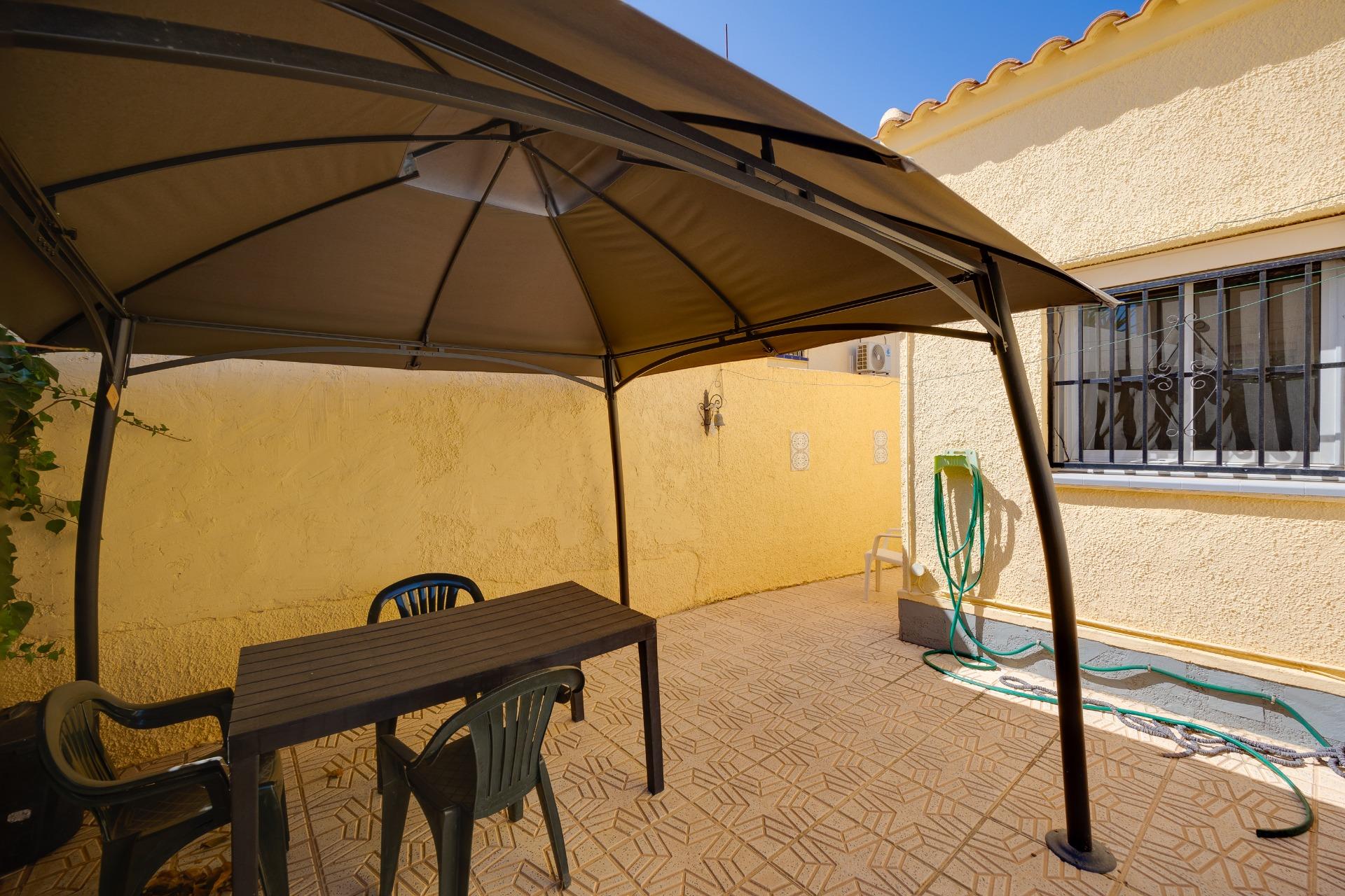 For sale - 3 Bedroom 2 Bathroom Villa in San Fulgencio - La Marina  - Alicante
