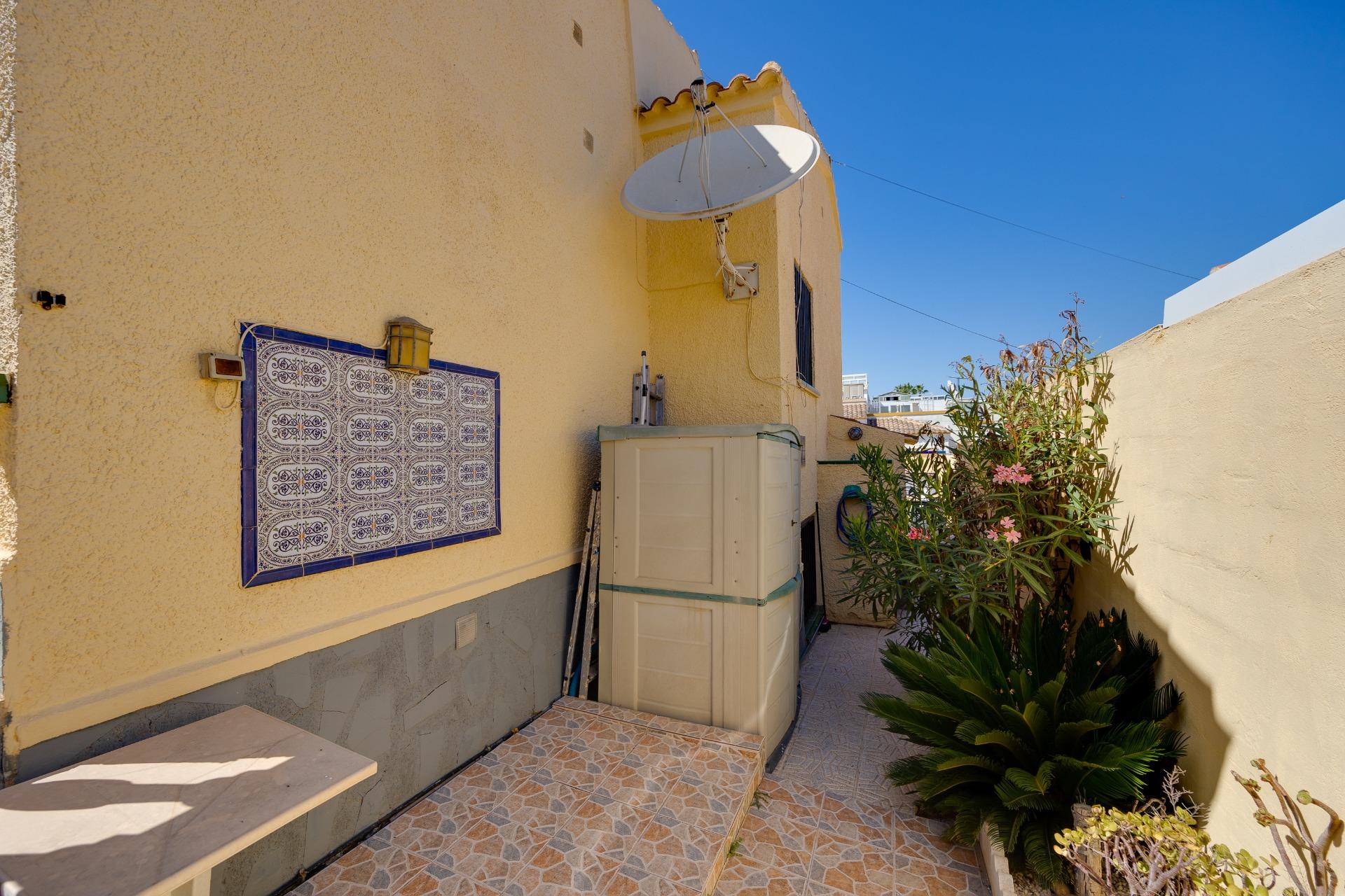 For sale - 3 Bedroom 2 Bathroom Villa in San Fulgencio - La Marina  - Alicante