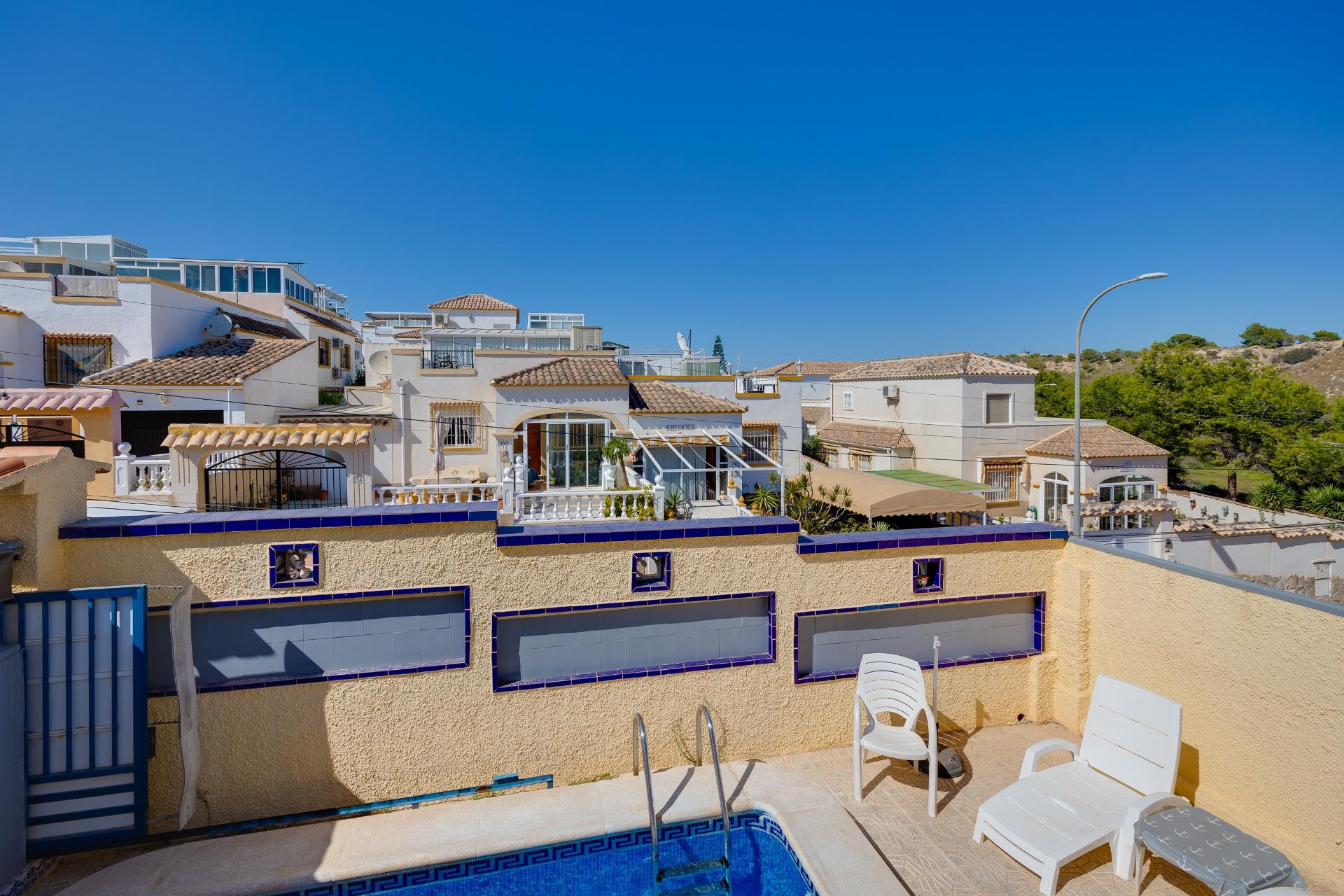 For sale - 3 Bedroom 2 Bathroom Villa in San Fulgencio - La Marina  - Alicante