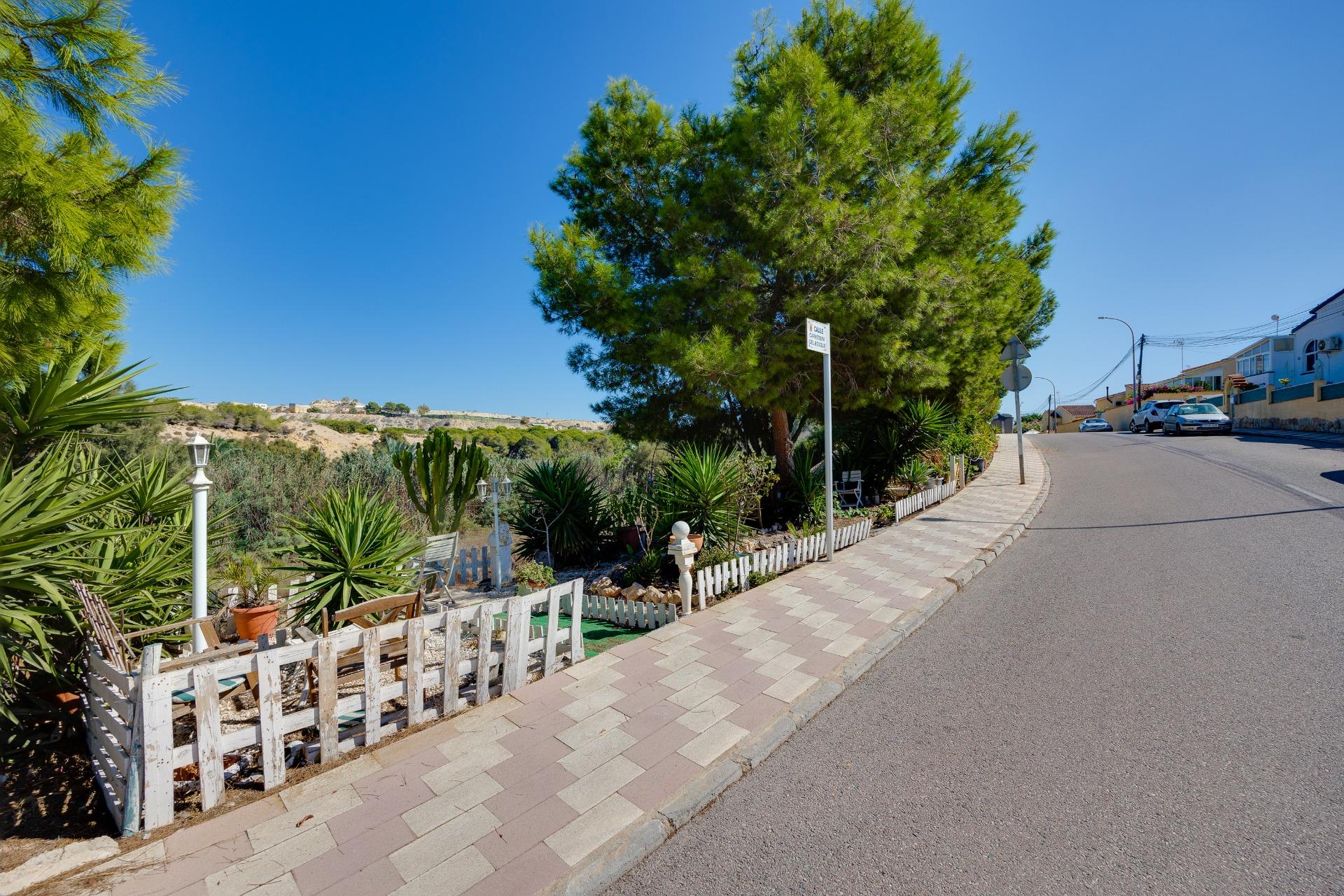 For sale - 3 Bedroom 2 Bathroom Villa in San Fulgencio - La Marina  - Alicante