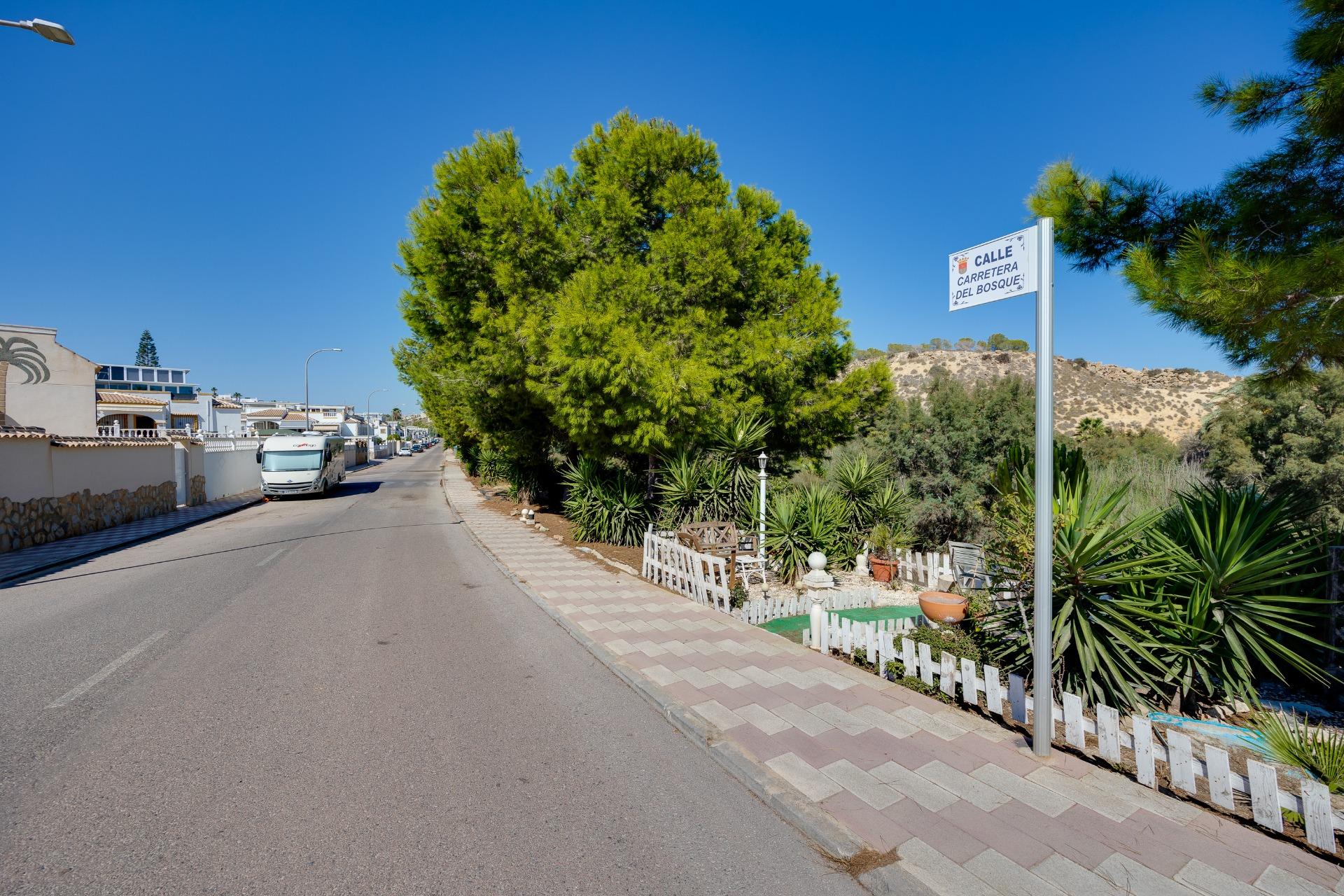 For sale - 3 Bedroom 2 Bathroom Villa in San Fulgencio - La Marina  - Alicante