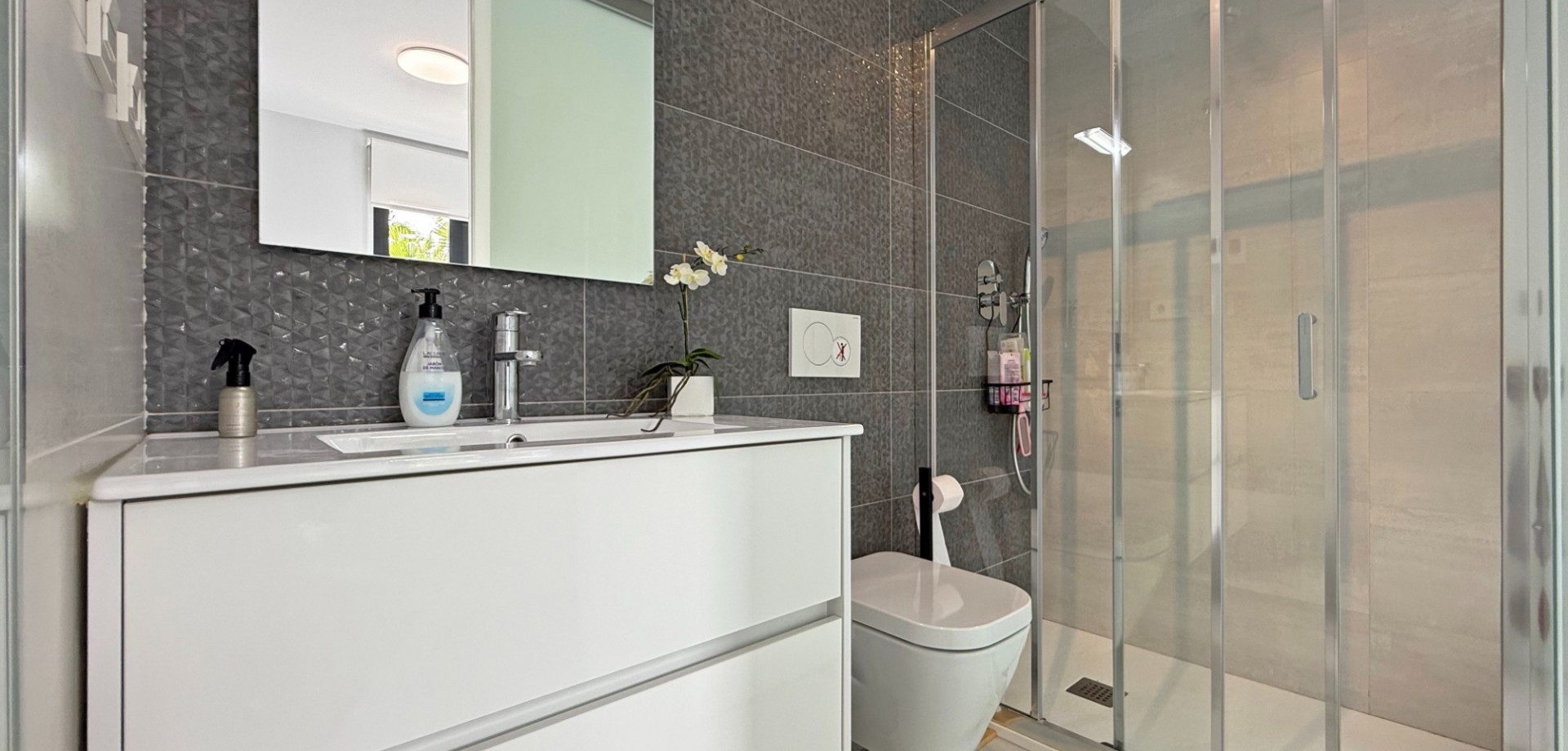 For sale - 2 Bedroom 2 Bathroom Apartment in Los Altos - Costa Blanca  - Alicante