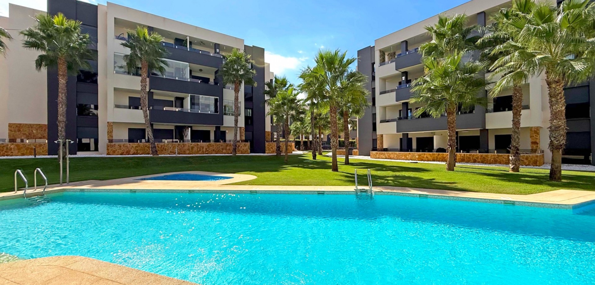 For sale - 2 Bedroom 2 Bathroom Apartment in Los Altos - Costa Blanca  - Alicante