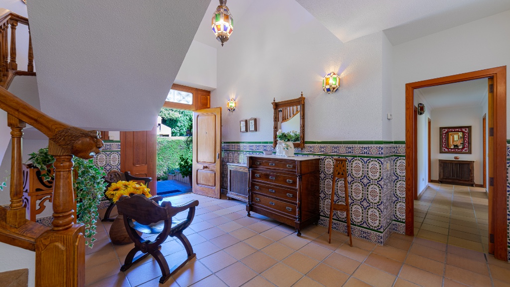 For sale - 7 Bedroom 4 Bathroom Villa in Campoamor - Campoamor  - Alicante