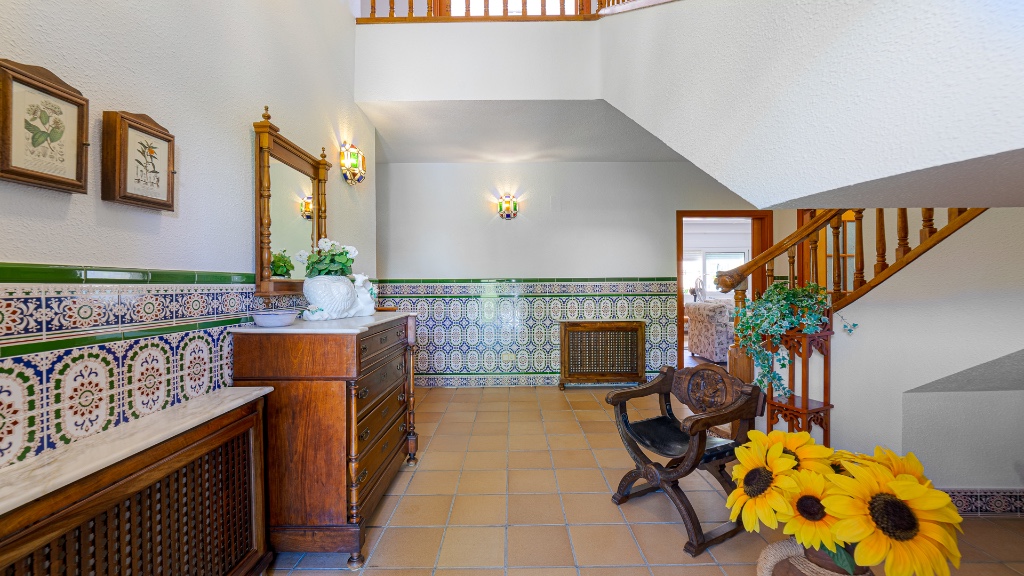 For sale - 7 Bedroom 4 Bathroom Villa in Campoamor - Campoamor  - Alicante