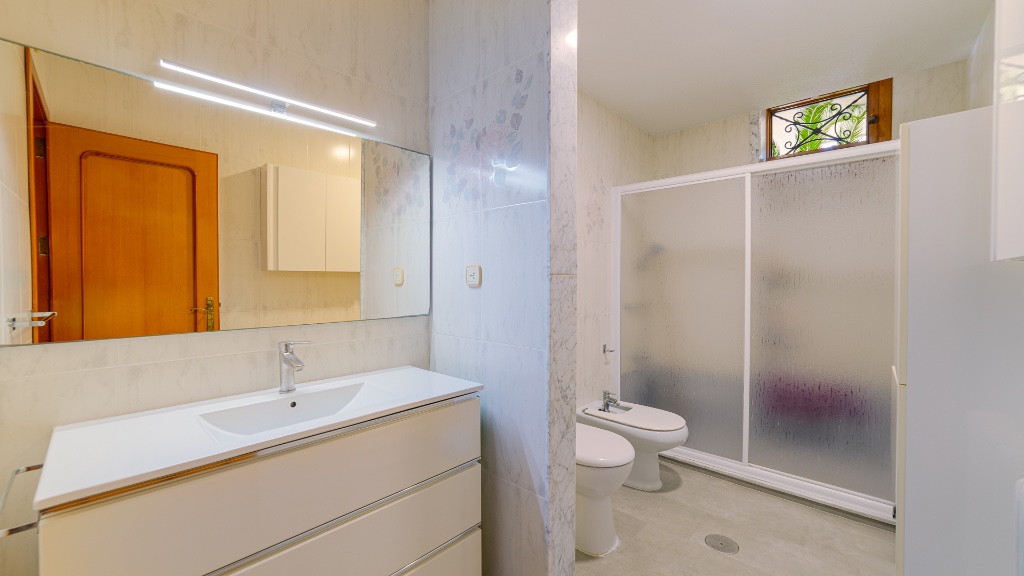 For sale - 7 Bedroom 4 Bathroom Villa in Campoamor - Campoamor  - Alicante