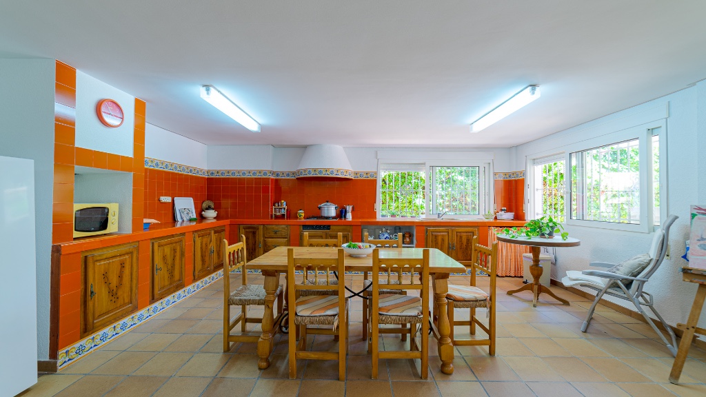 For sale - 7 Bedroom 4 Bathroom Villa in Campoamor - Campoamor  - Alicante