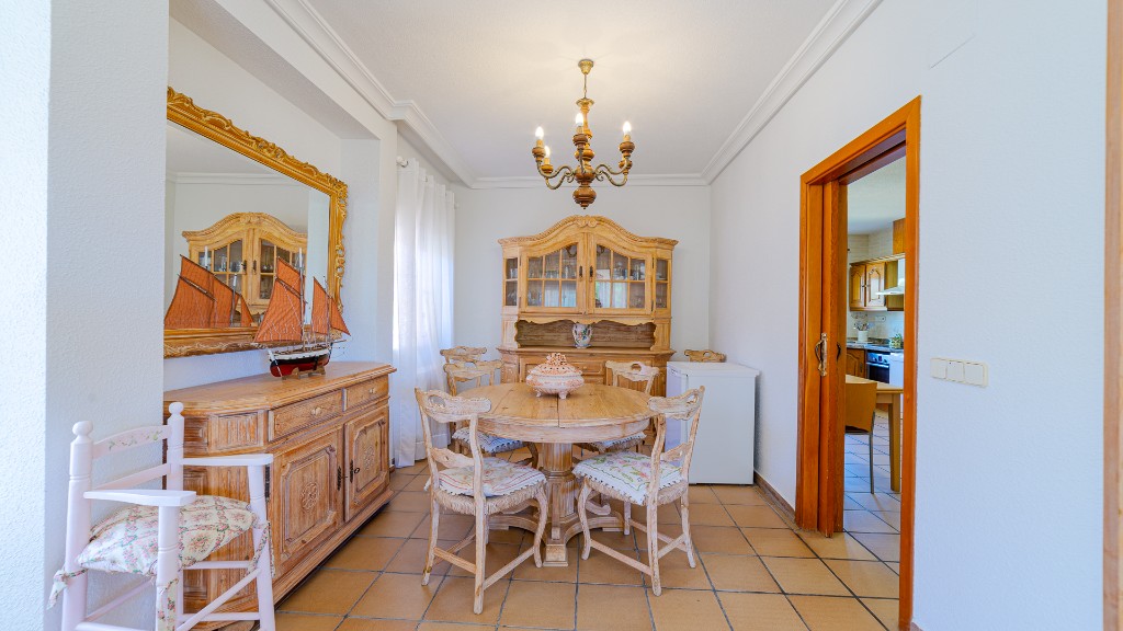 For sale - 7 Bedroom 4 Bathroom Villa in Campoamor - Campoamor  - Alicante