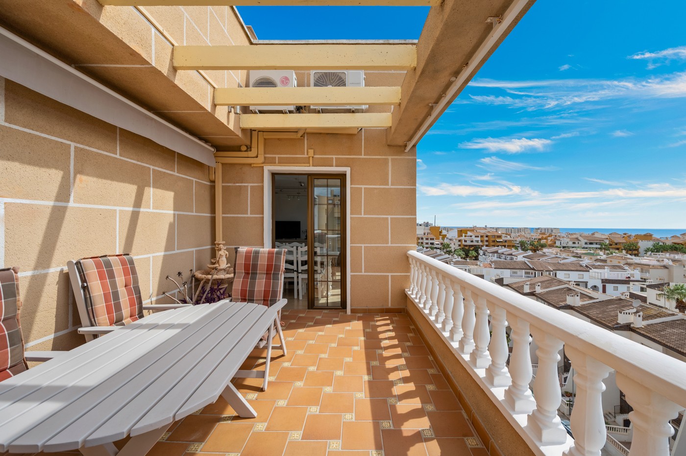 For sale - 3 Bedroom 2 Bathroom Apartment in Punta Prima - Punta Prima  - Alicante