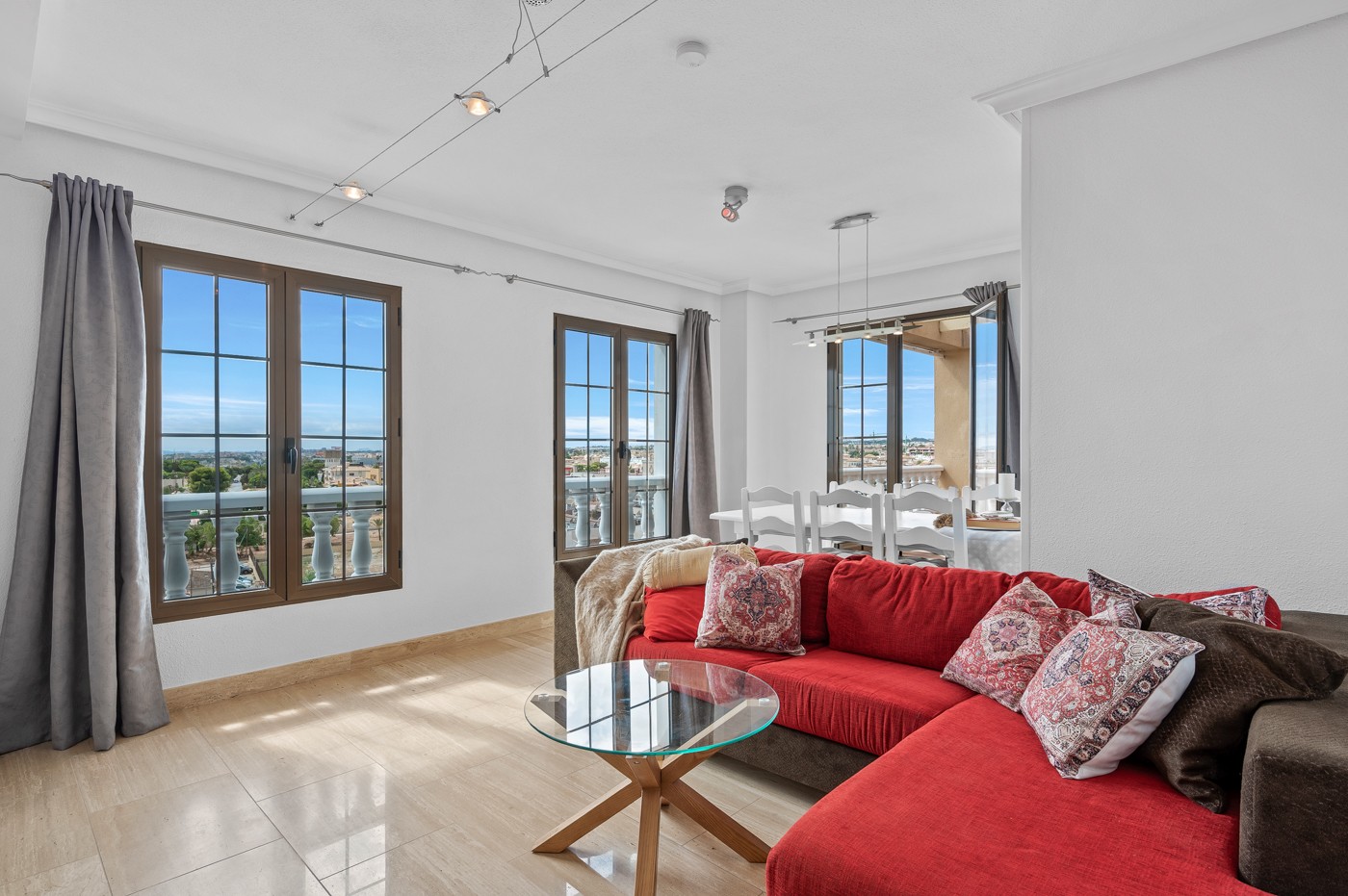 For sale - 3 Bedroom 2 Bathroom Apartment in Punta Prima - Punta Prima  - Alicante