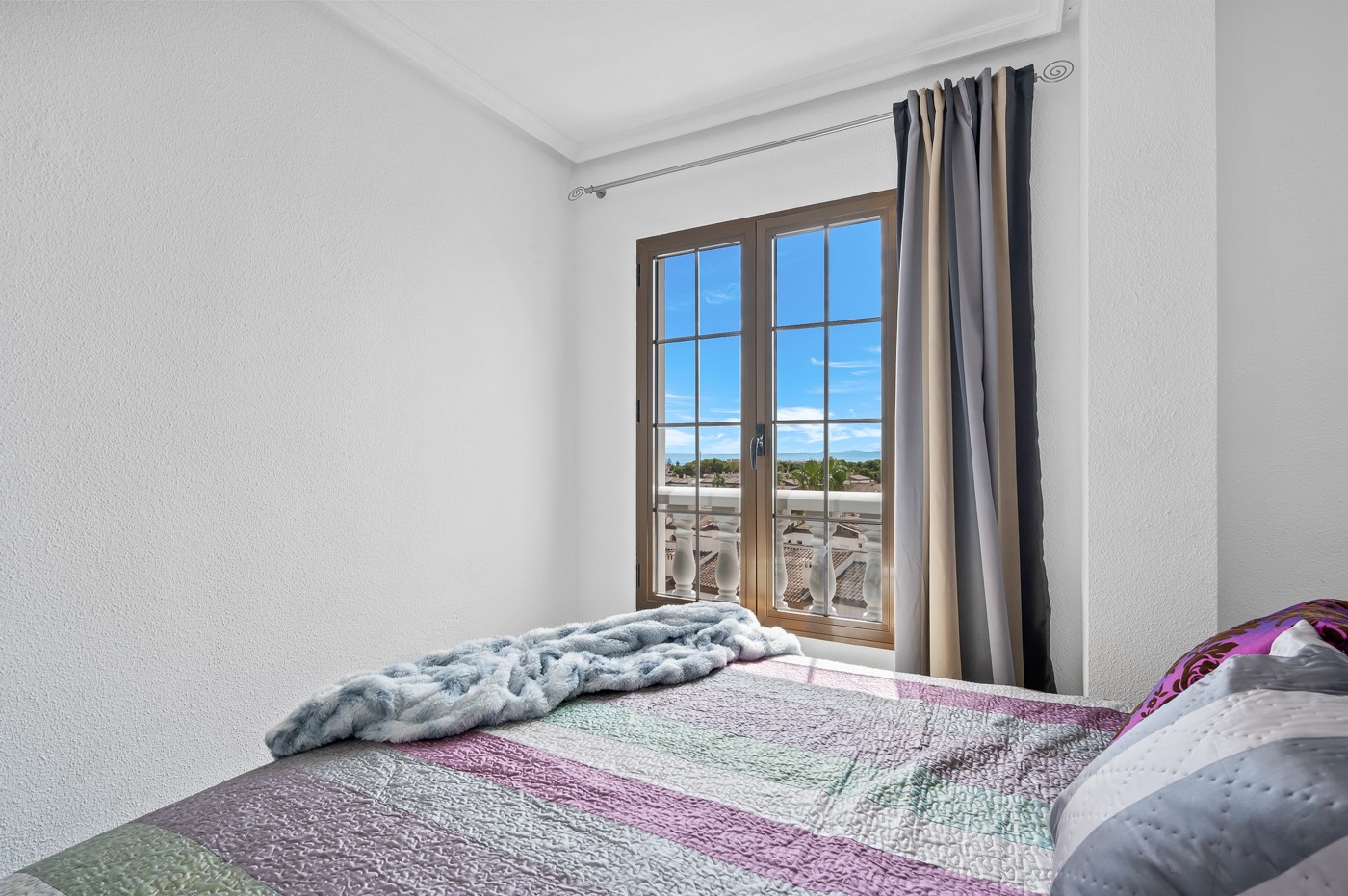 For sale - 3 Bedroom 2 Bathroom Apartment in Punta Prima - Punta Prima  - Alicante