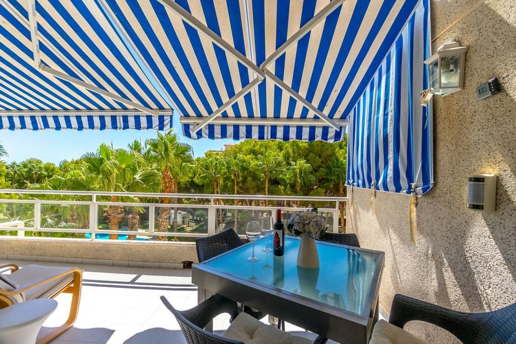 For sale - 3 Bedroom 1 Bathroom Apartment in Cabo Roig - Altos de campoamor  - Alicante