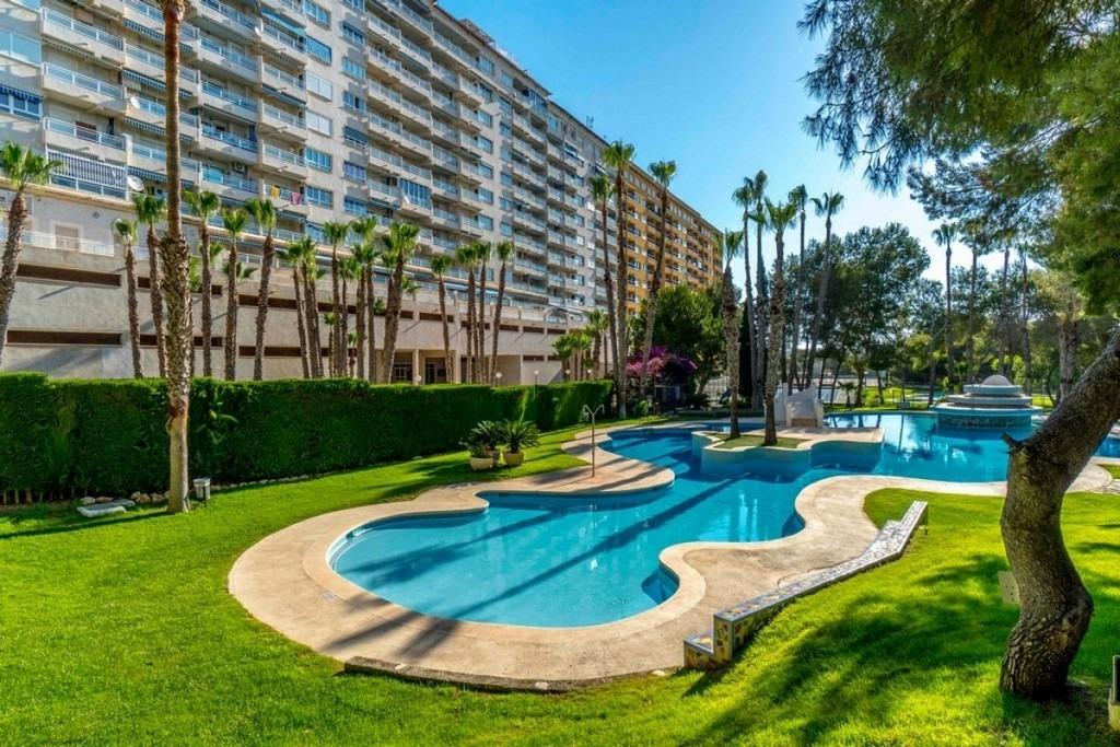 For sale - 3 Bedroom 1 Bathroom Apartment in Cabo Roig - Altos de campoamor  - Alicante