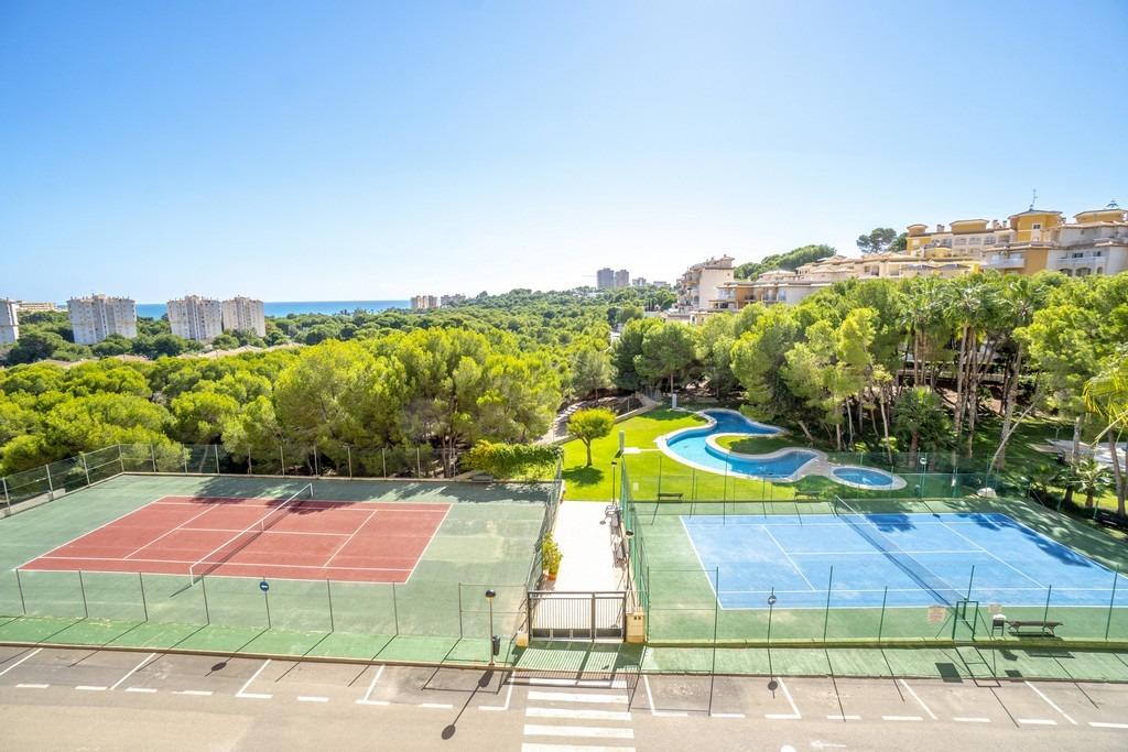 For sale - 3 Bedroom 1 Bathroom Apartment in Cabo Roig - Altos de campoamor  - Alicante
