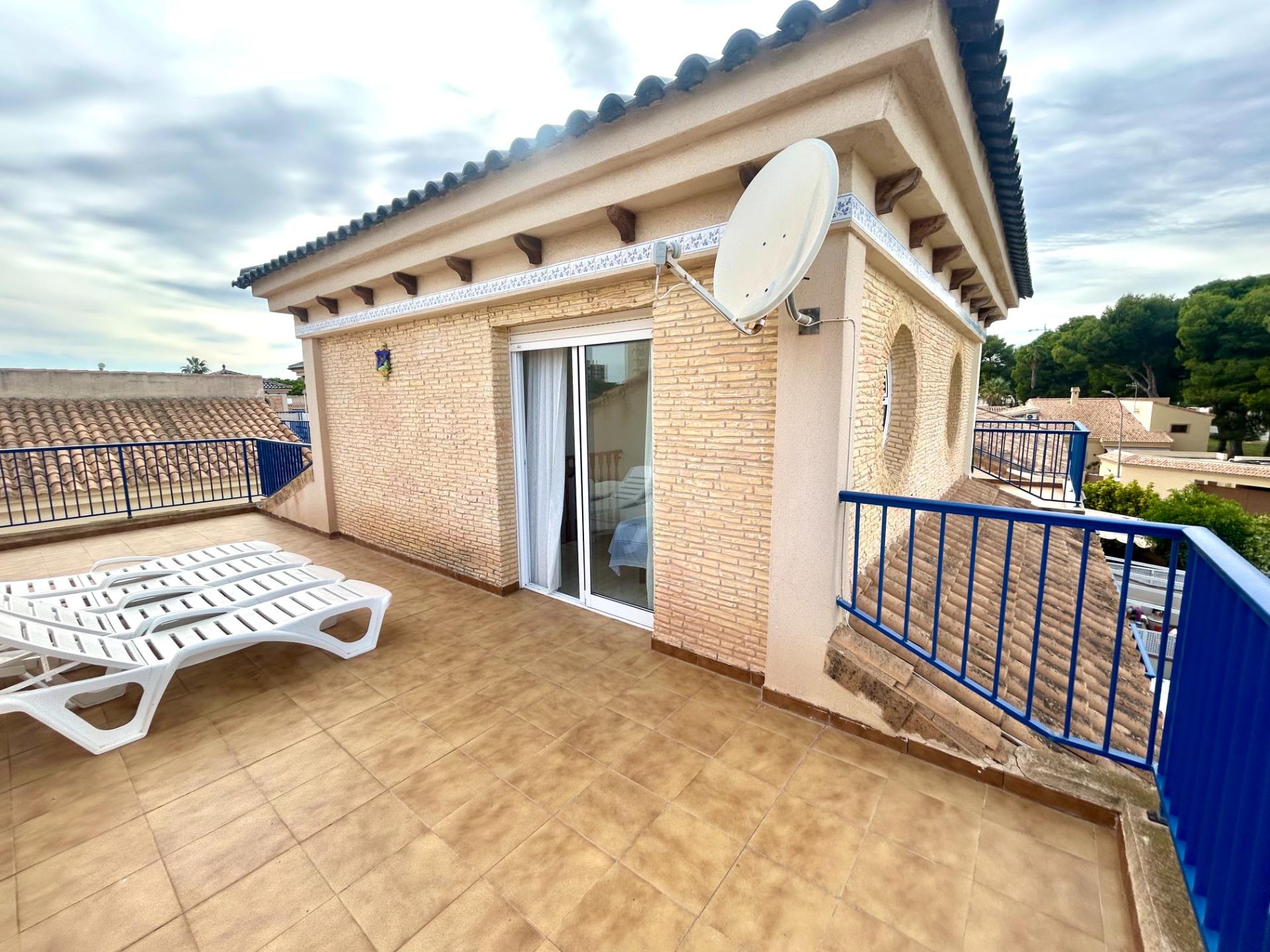 For sale - 3 Bedroom 2 Bathroom Terraced house in Cabo Roig - Campoamor  - Alicante