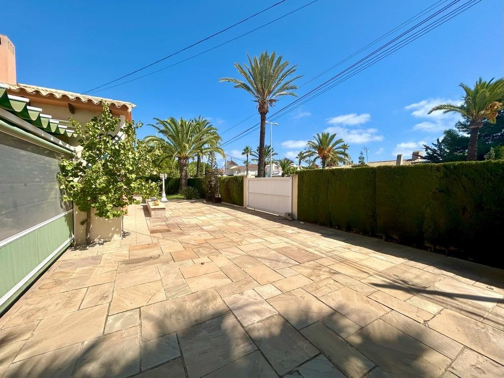 For sale - 3 Bedroom 3 Bathroom Villa in Cabo Roig - Aguamarina  - Alicante