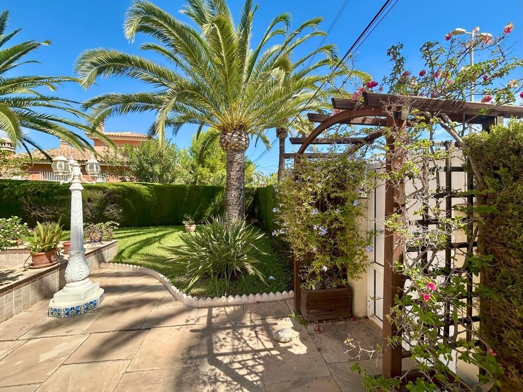 For sale - 3 Bedroom 3 Bathroom Villa in Cabo Roig - Aguamarina  - Alicante