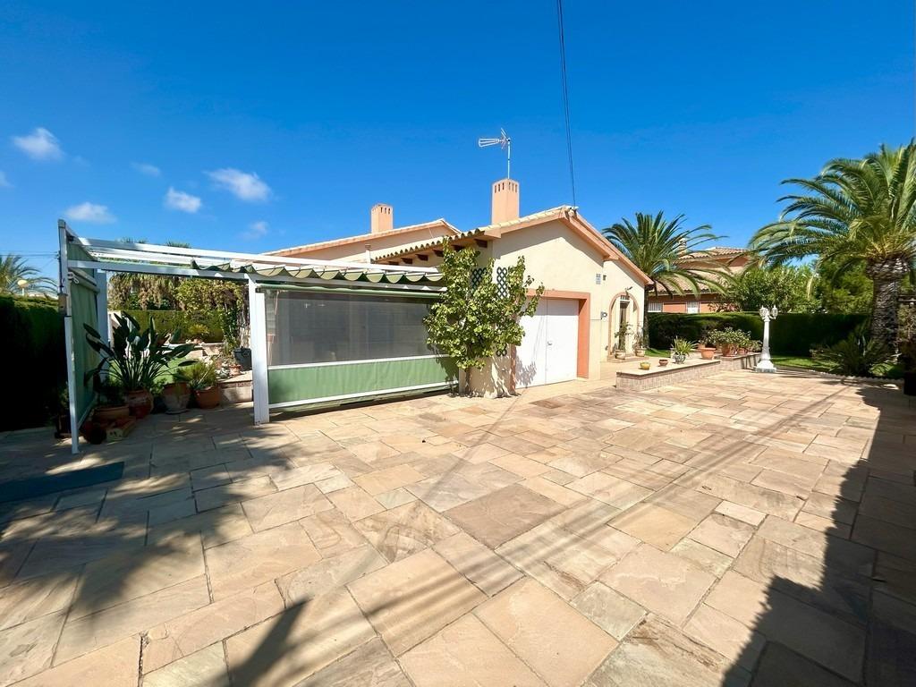 For sale - 3 Bedroom 3 Bathroom Villa in Cabo Roig - Aguamarina  - Alicante