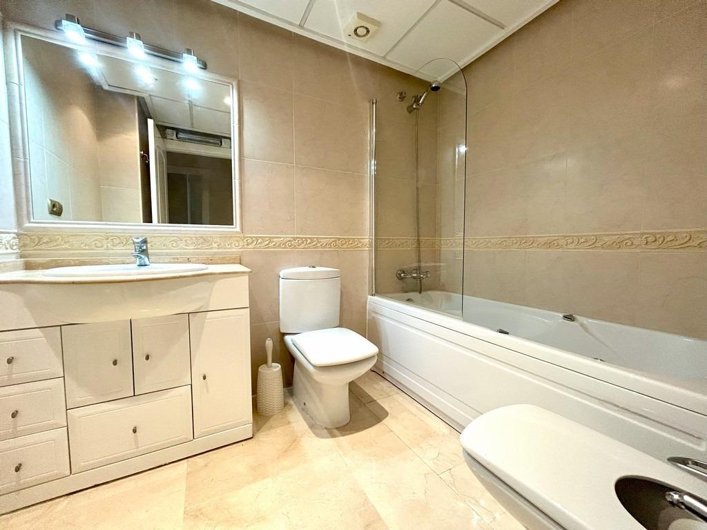 For sale - 3 Bedroom 2 Bathroom Penthouse in Cabo Roig - Campoamor  - Alicante