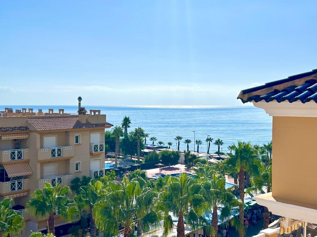 For sale - 3 Bedroom 2 Bathroom Penthouse in Cabo Roig - Campoamor  - Alicante