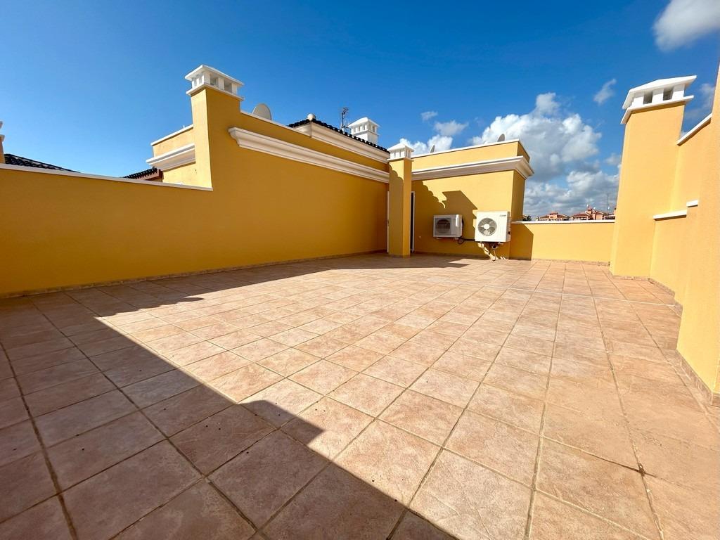 For sale - 3 Bedroom 2 Bathroom Penthouse in Cabo Roig - Campoamor  - Alicante