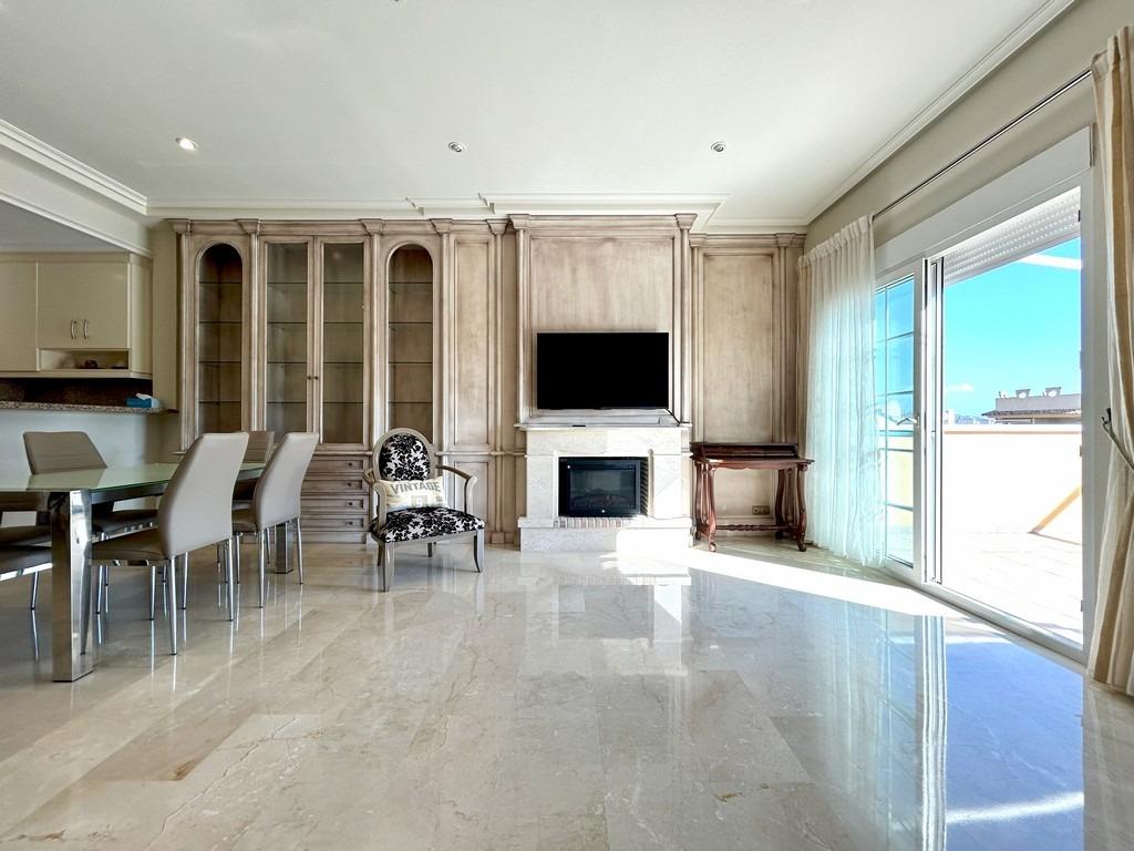 For sale - 3 Bedroom 2 Bathroom Penthouse in Cabo Roig - Campoamor  - Alicante