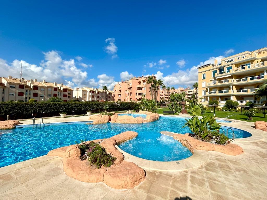 For sale - 3 Bedroom 2 Bathroom Penthouse in Cabo Roig - Campoamor  - Alicante