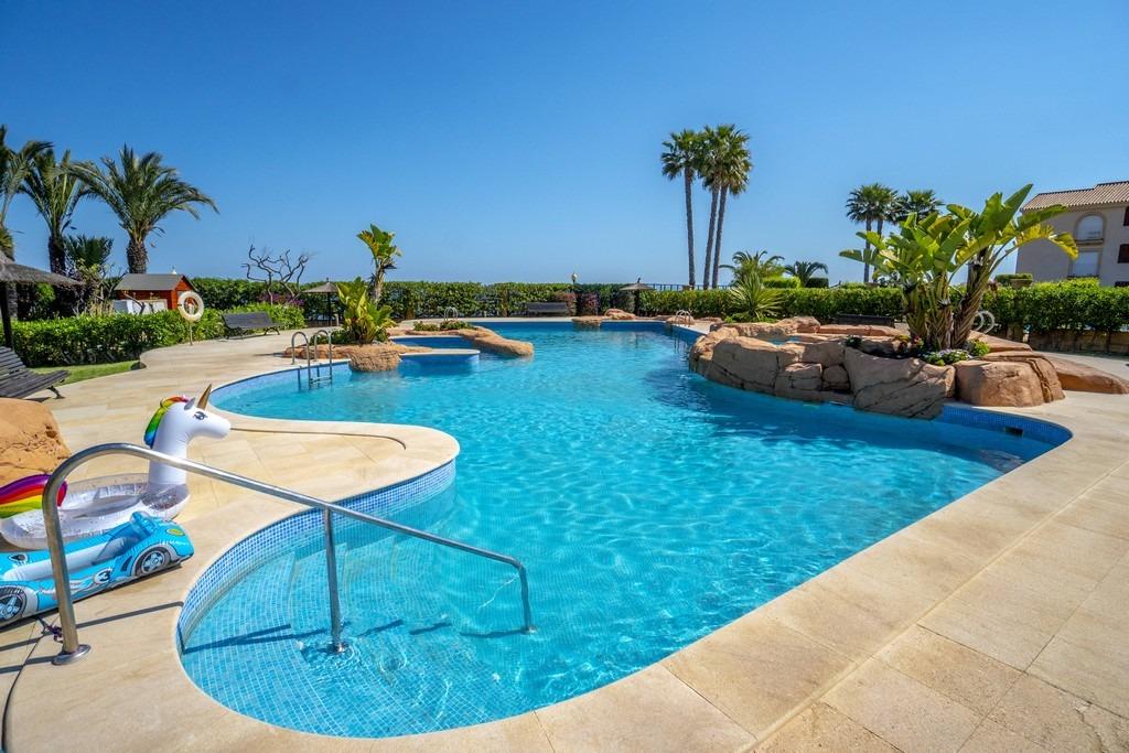 For sale - 3 Bedroom 2 Bathroom Penthouse in Cabo Roig - Campoamor  - Alicante