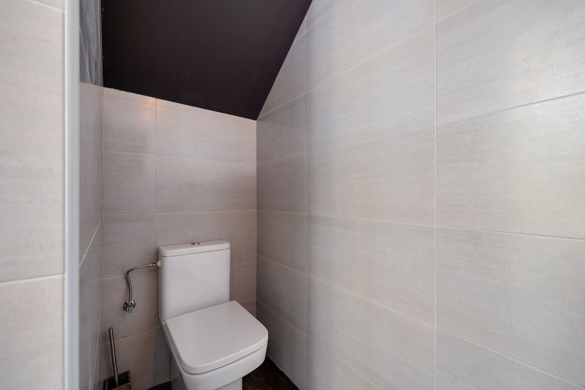 For sale - 4 Bedroom 4 Bathroom House - Detached Villa in Rojales - Ciudad Quesada  - Alicante