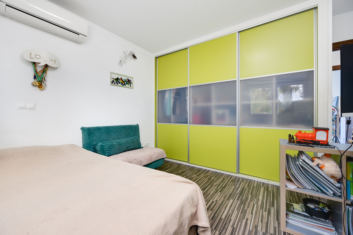 For sale - 4 Bedroom 4 Bathroom House - Detached Villa in Rojales - Ciudad Quesada  - Alicante