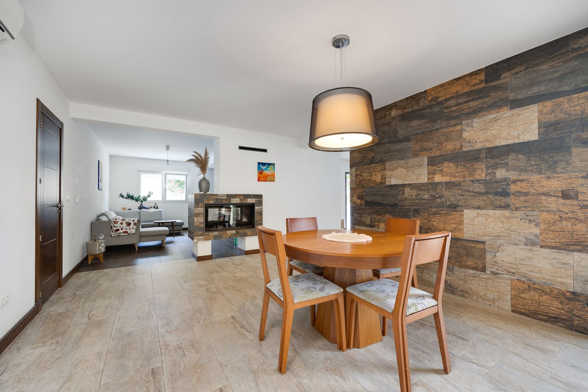 For sale - 4 Bedroom 4 Bathroom House - Detached Villa in Rojales - Ciudad Quesada  - Alicante