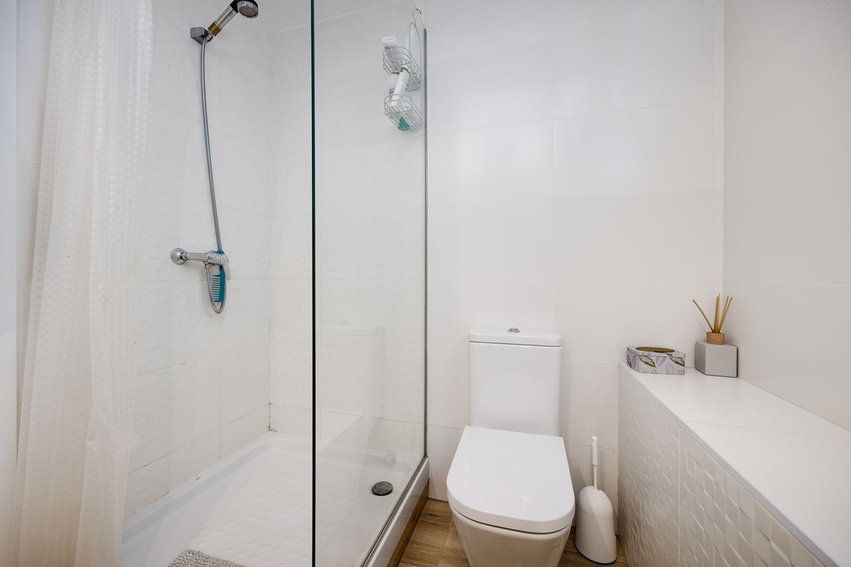 For sale - 4 Bedroom 4 Bathroom House - Detached Villa in Rojales - Ciudad Quesada  - Alicante