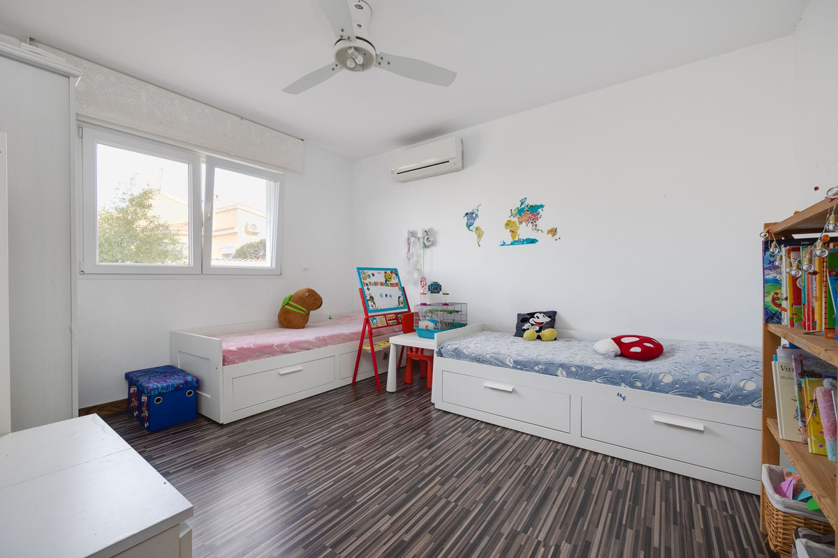 For sale - 4 Bedroom 4 Bathroom House - Detached Villa in Rojales - Ciudad Quesada  - Alicante