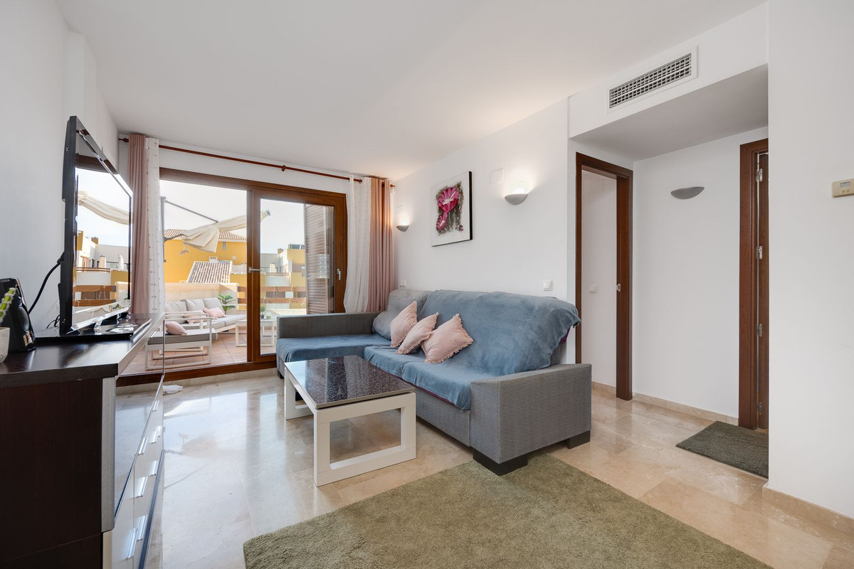 For sale - 2 Bedroom 1 Bathroom Penthouse in Punta Prima - Punta Prima  - Alicante