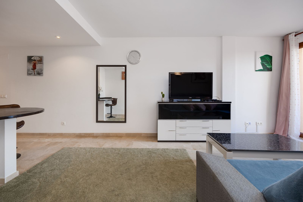 For sale - 2 Bedroom 1 Bathroom Penthouse in Punta Prima - Punta Prima  - Alicante