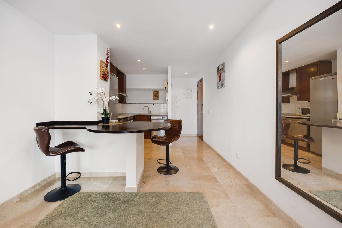 For sale - 2 Bedroom 1 Bathroom Penthouse in Punta Prima - Punta Prima  - Alicante