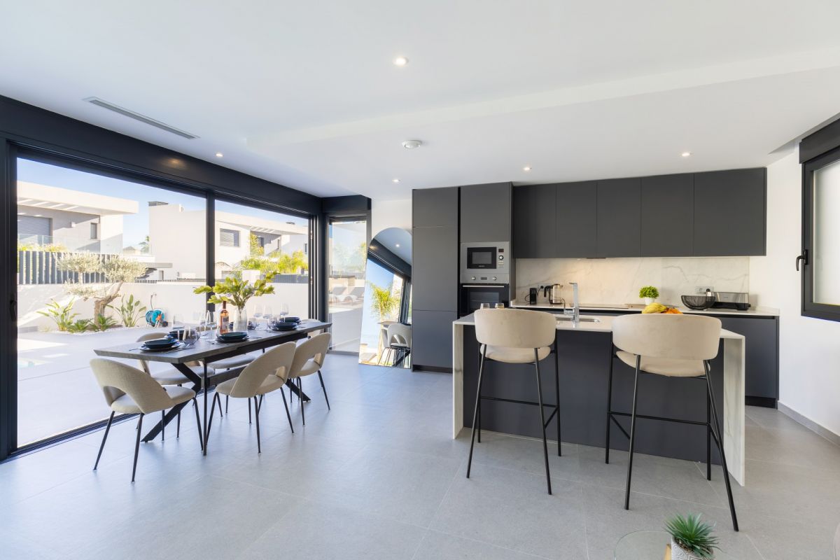 For sale - 3 Bedroom 2 Bathroom Villa in ALGORFA - , ALGORFA, Alicante, Spain - Alicante