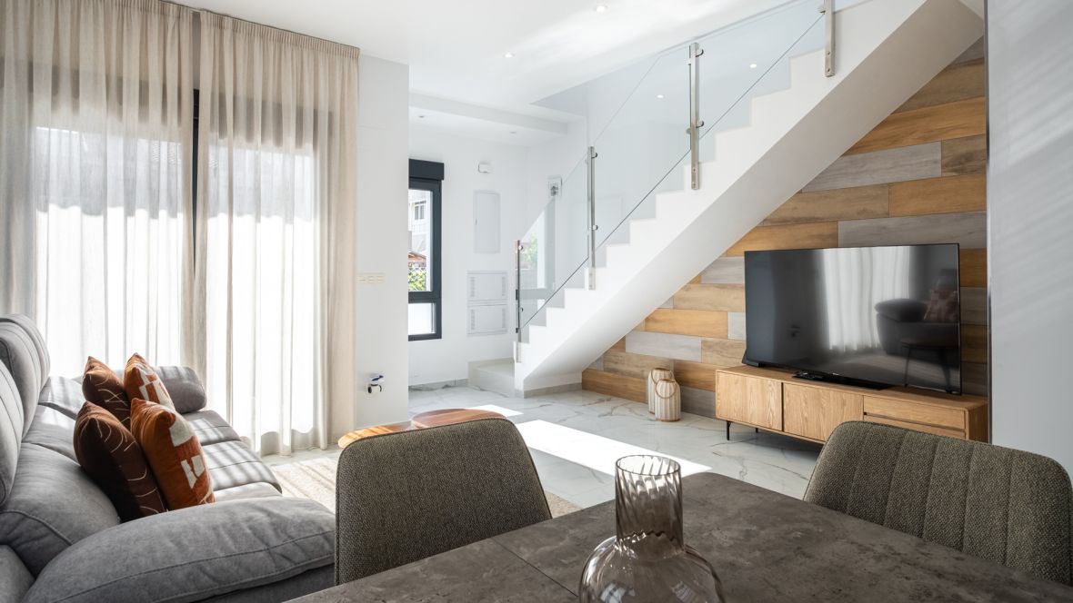 For sale - 3 Bedroom 3 Bathroom villa in Torrevieja -  - Alicante