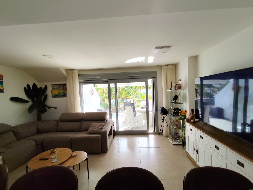 For sale - 2 Bedroom 2 Bathroom Penthouse in Vistabella Golf -  - Alicante