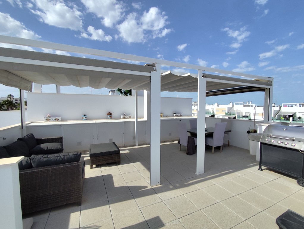 For sale - 2 Bedroom 2 Bathroom Penthouse in Vistabella Golf -  - Alicante