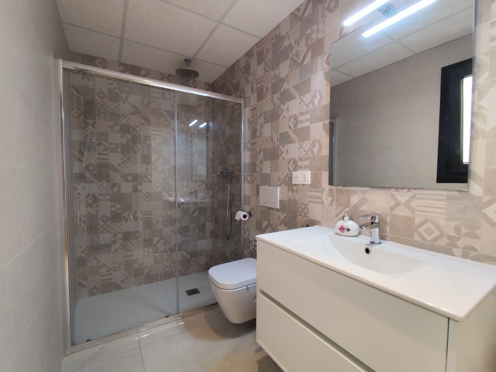 For sale - 2 Bedroom 2 Bathroom Apartment in Orihuela Costa -  - Alicante