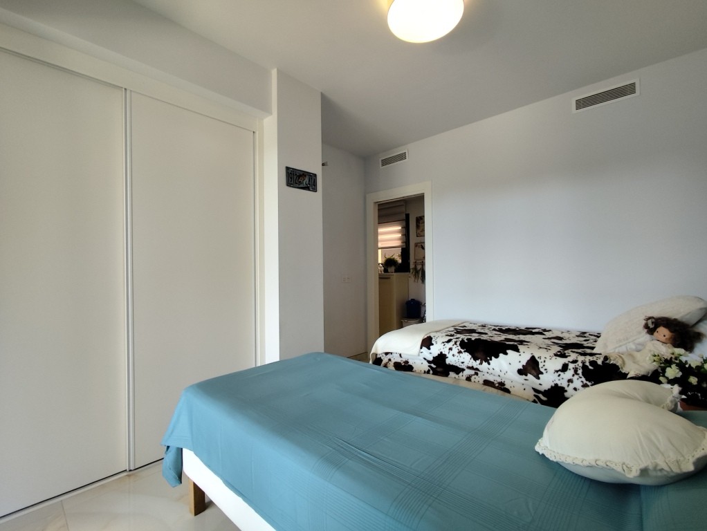 For sale - 2 Bedroom 2 Bathroom Apartment in Orihuela Costa -  - Alicante