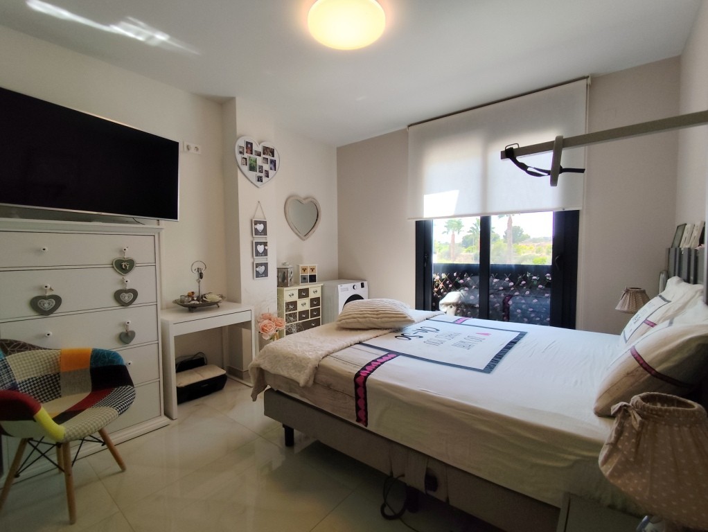 For sale - 2 Bedroom 2 Bathroom Apartment in Orihuela Costa -  - Alicante