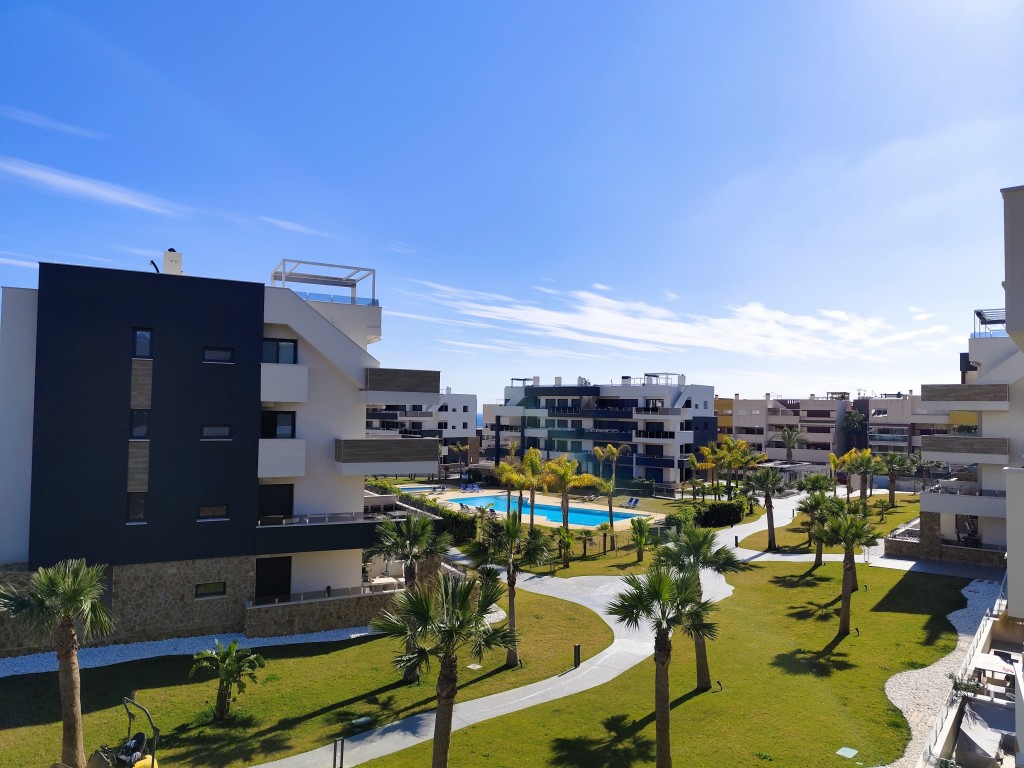 For sale - 2 Bedroom 2 Bathroom Apartment in Playa Flamenca -  - Alicante